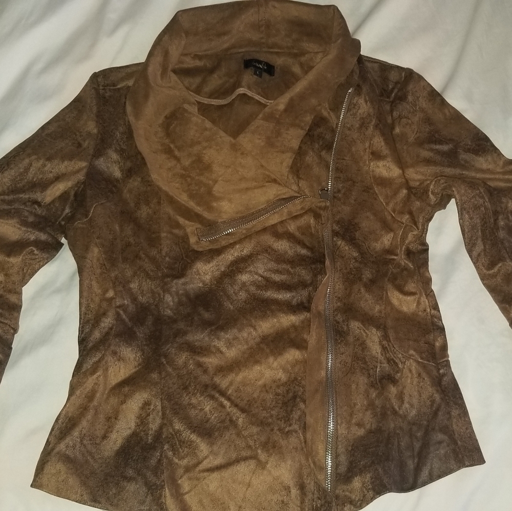 Leather look jacket. Comes in tan Or black